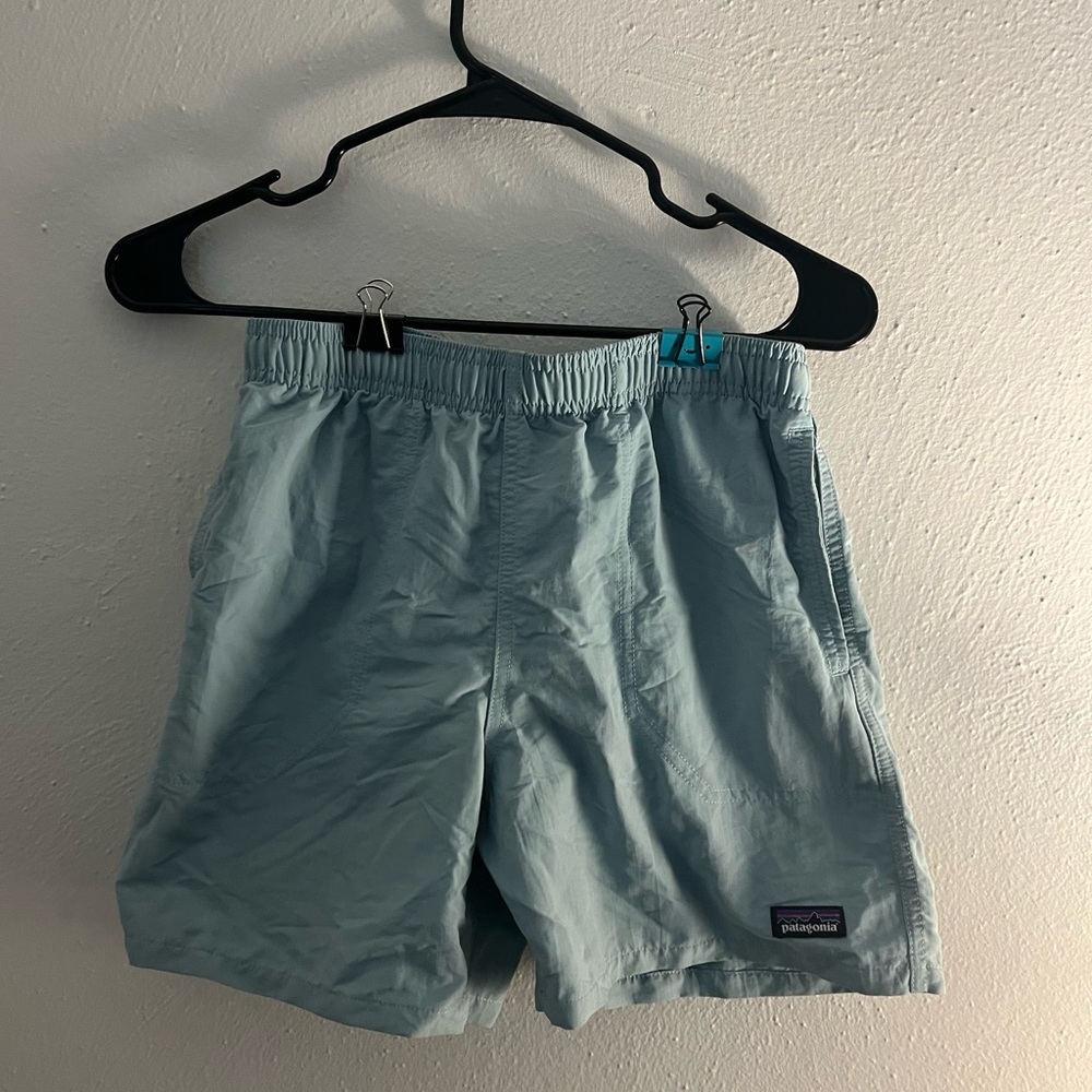 Boys Patagonia baggies shorts size Xl